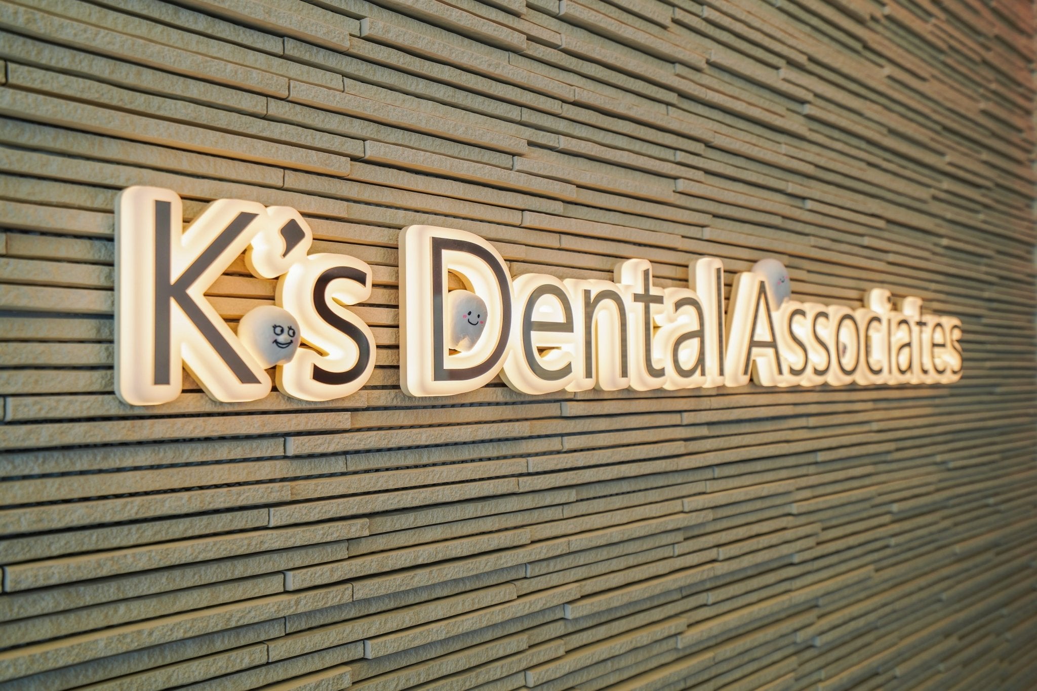 インスタントホワイトニングの販売を始めました。 - K’s Dental Associates